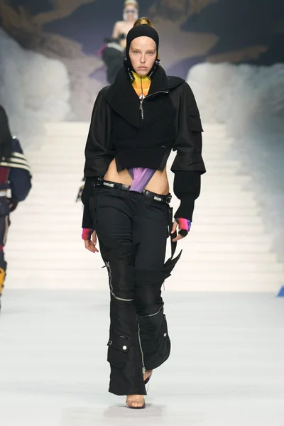 Look 35